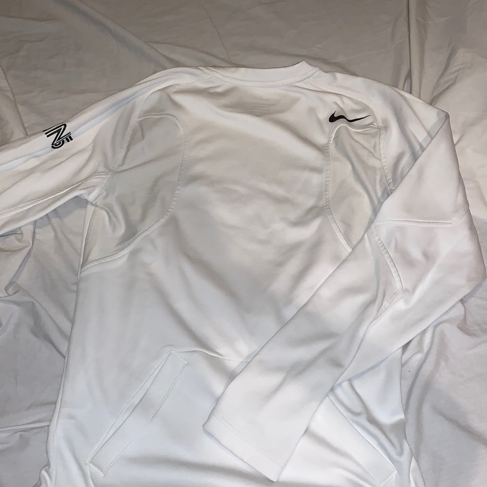 Tennis sweater
